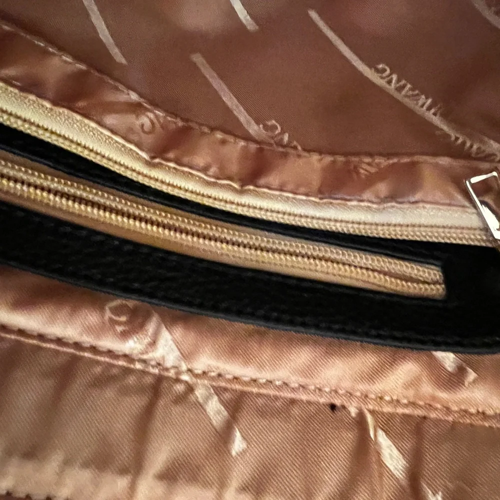 Qiwang bag very clean